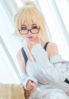 欧美丰满大屁股写真_BD英语在线观看
