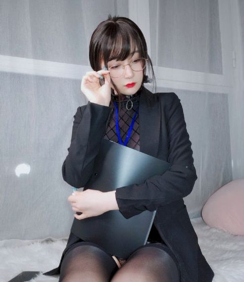 大香蕉丝袜欧美_正片免费观看