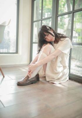 日韩女星机场穿搭_BD韩语高清免费观看